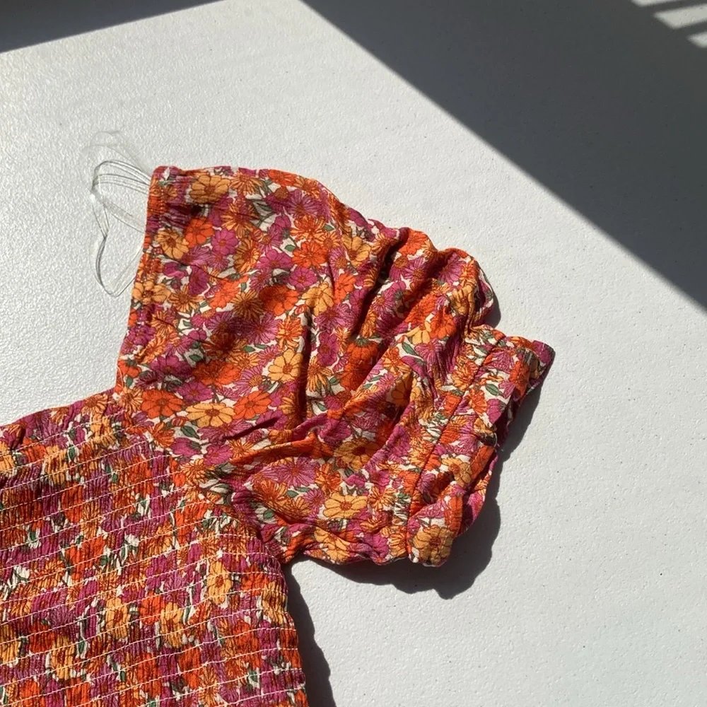 3/$24 SO crop top floral print smocked bodice puff sleeve boho cottagecore L jr - Picture 16 of 17